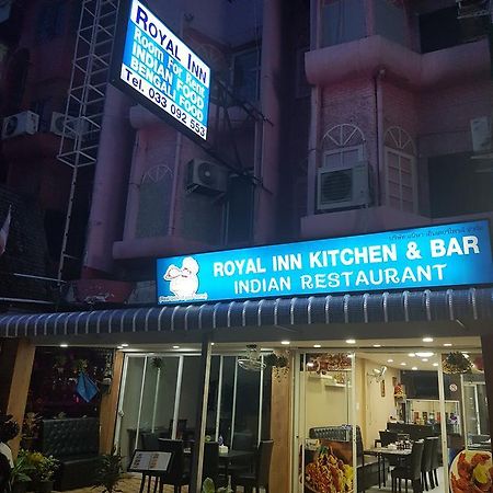 Royal Inn Kitchen And Bar Pattaya Bagian luar foto