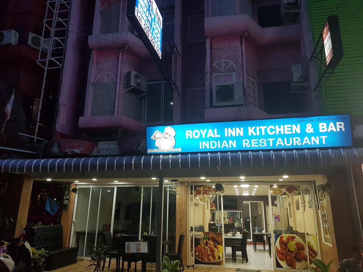 Royal Inn Kitchen And Bar Pattaya Bagian luar foto